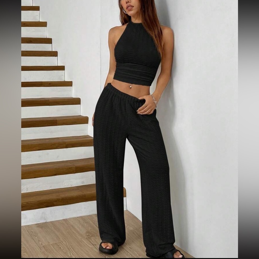 Women’s black mock neck tank top + pleated pants set in Black | brand new | S